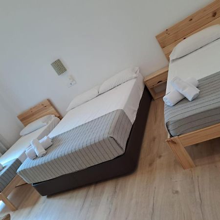 Hostal Andrea Sol Madrid Ngoại thất bức ảnh