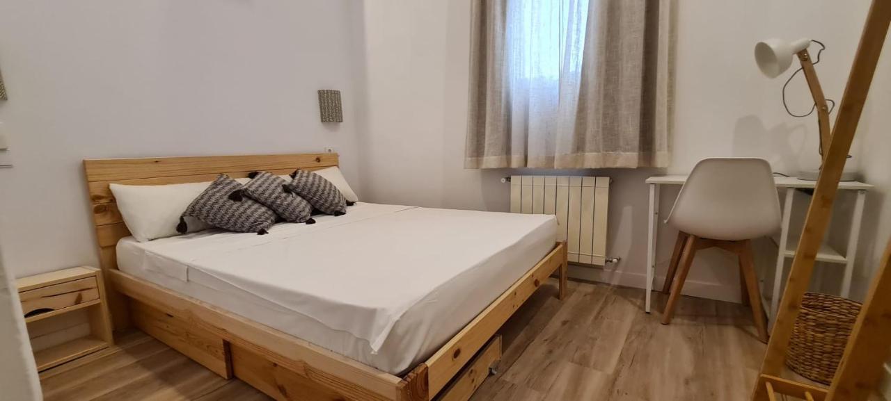 Hostal Andrea Sol Madrid Ngoại thất bức ảnh