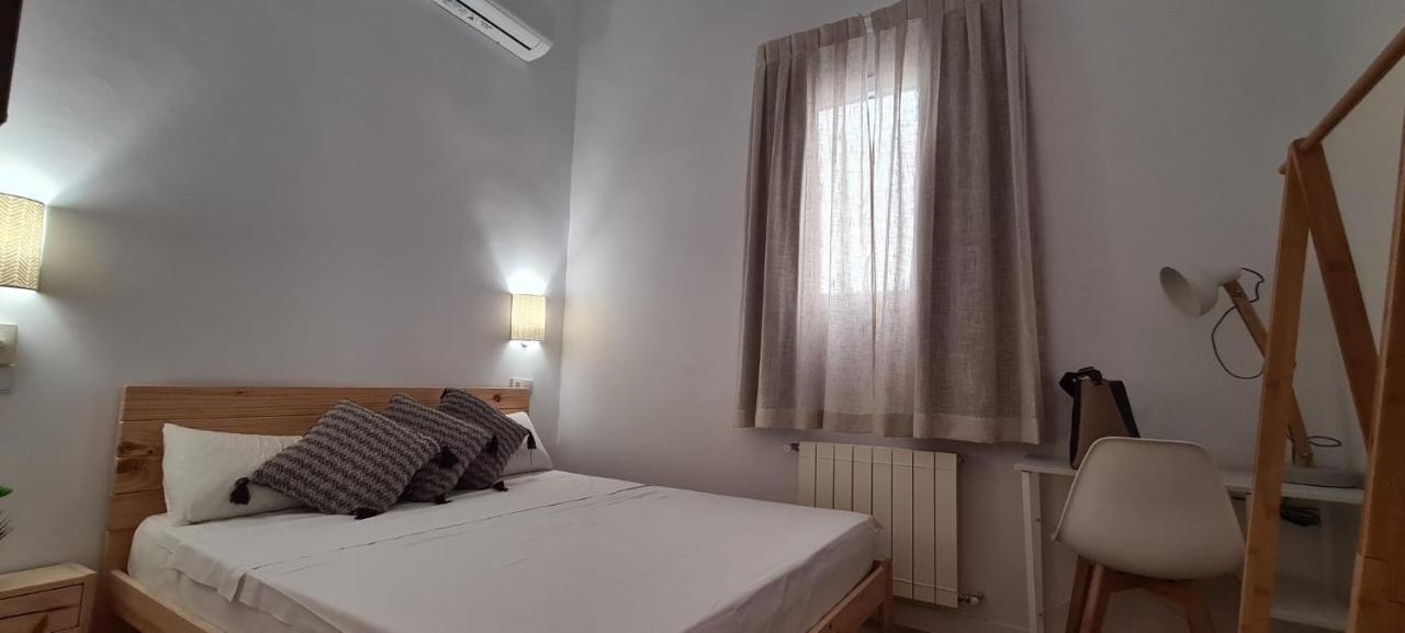 Hostal Andrea Sol Madrid Ngoại thất bức ảnh