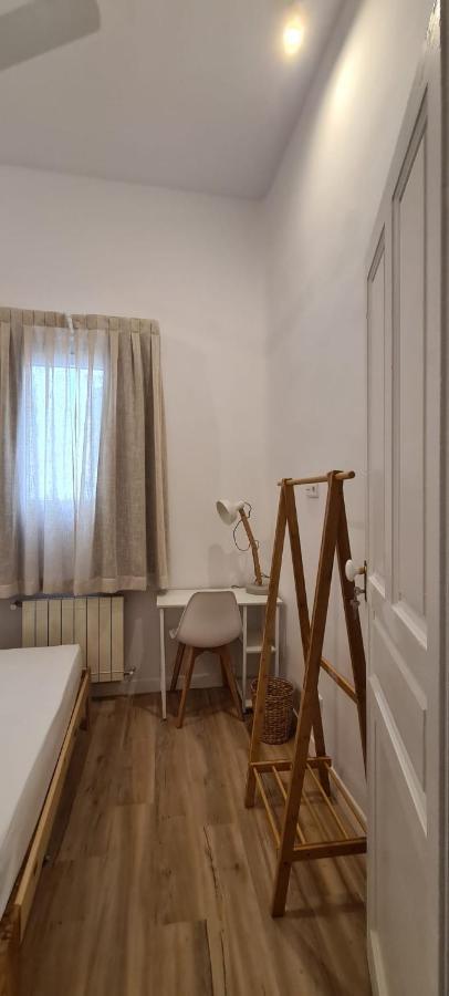 Hostal Andrea Sol Madrid Ngoại thất bức ảnh