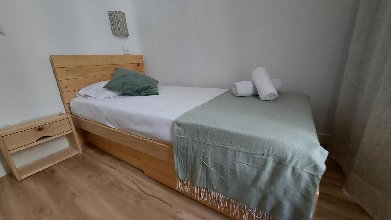 Hostal Andrea Sol Madrid Ngoại thất bức ảnh