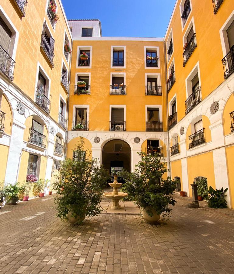 Hostal Andrea Sol Madrid Ngoại thất bức ảnh
