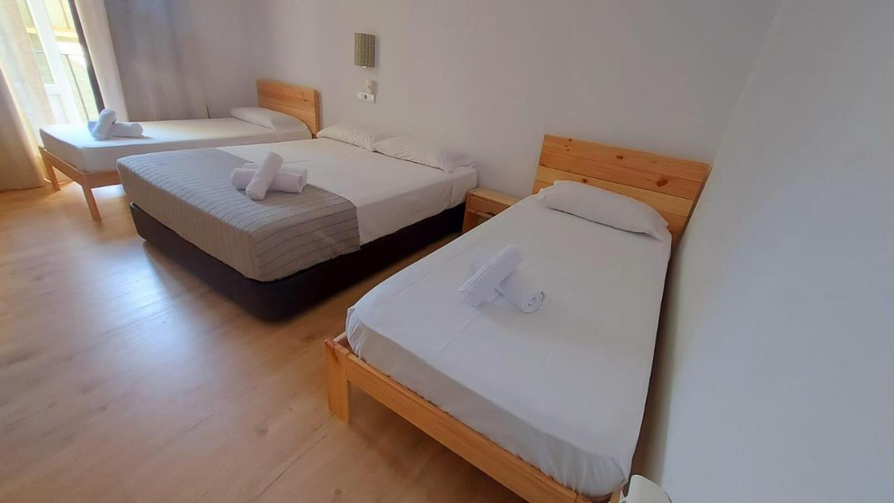 Hostal Andrea Sol Madrid Ngoại thất bức ảnh