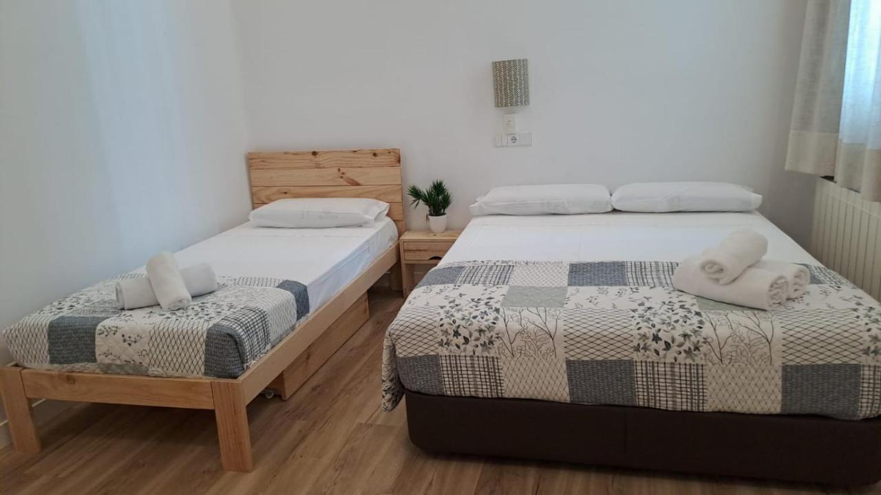 Hostal Andrea Sol Madrid Ngoại thất bức ảnh